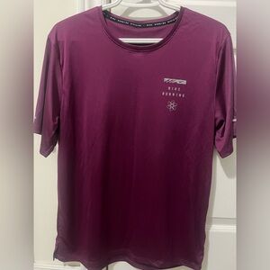 Men’s Nike running division shirt